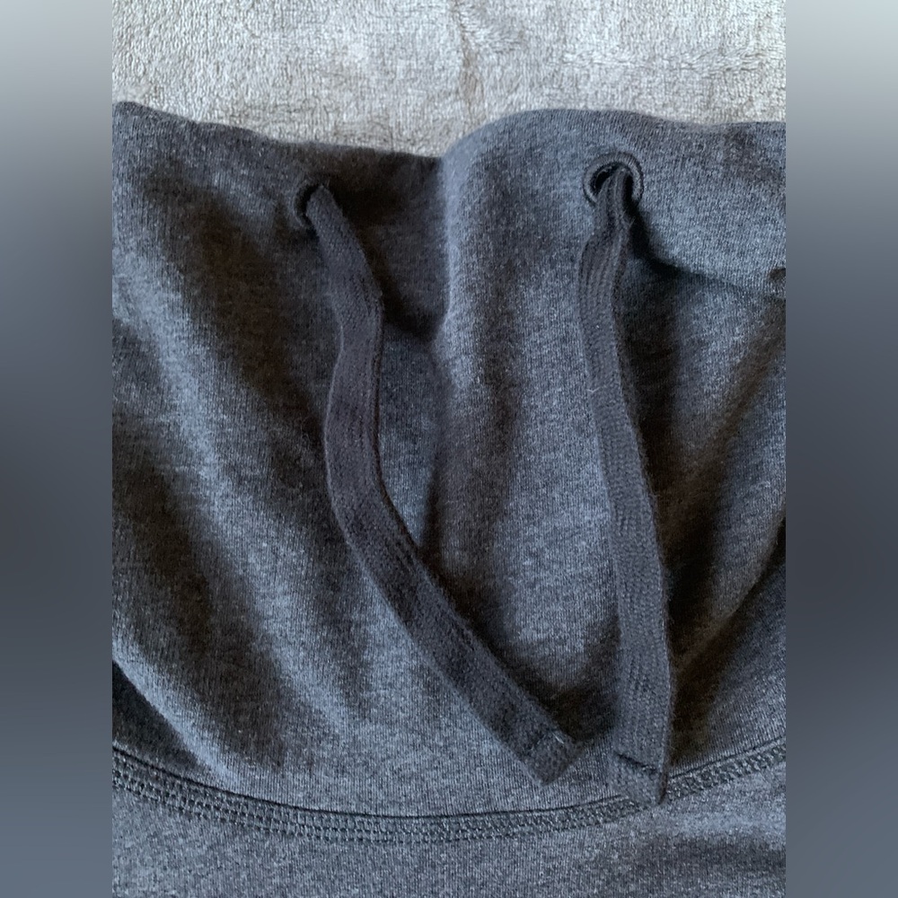 GAP Black NYC Graphic Cowl Neck - Picture 4 of 9